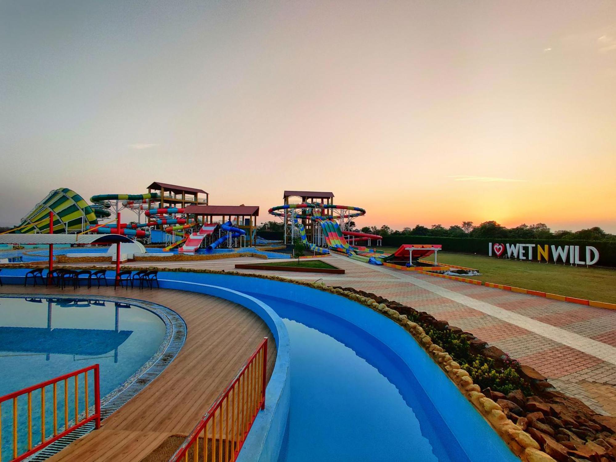 Wet N Wild Water Park & Resort Mendarda Εξωτερικό φωτογραφία