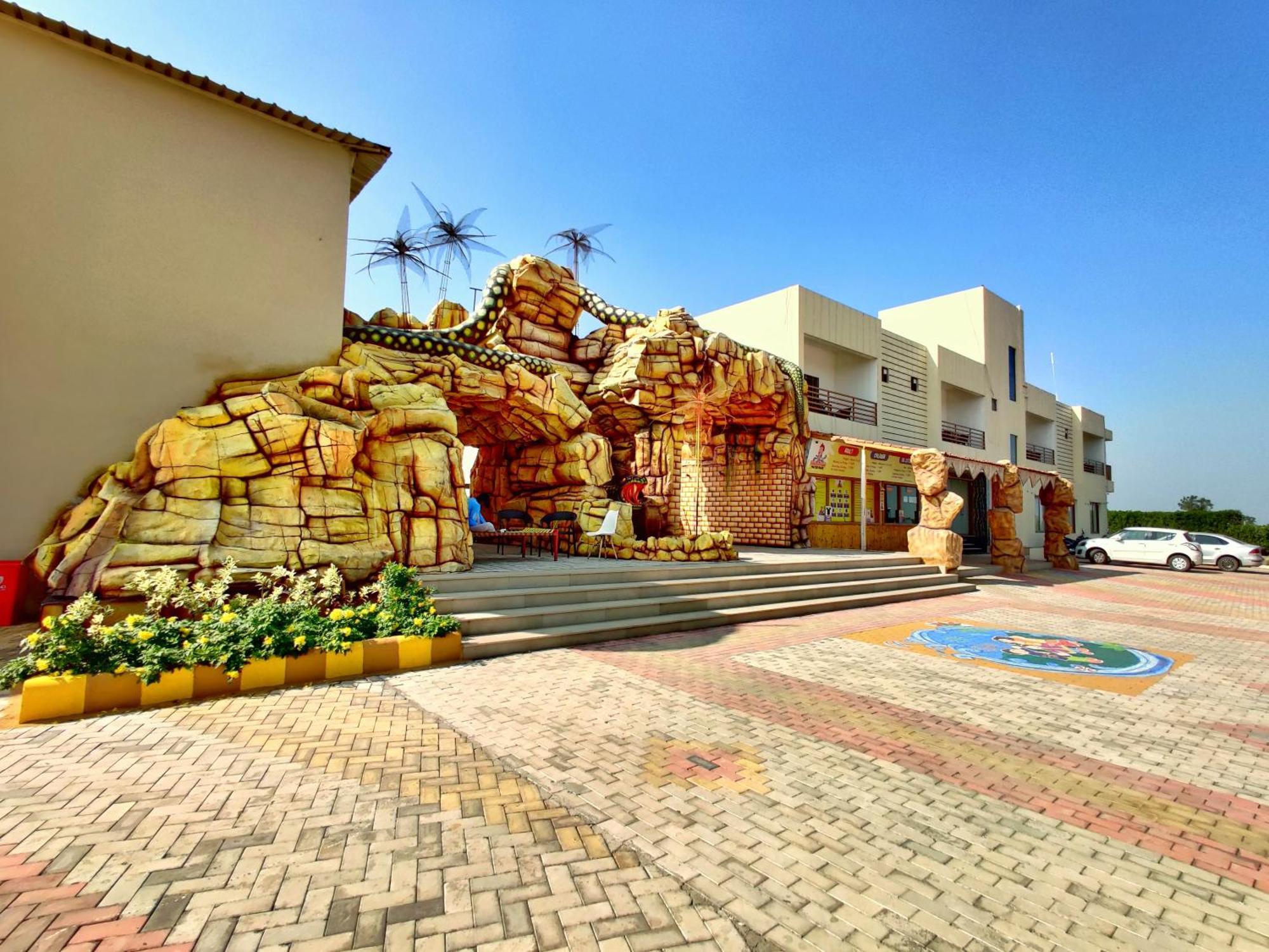 Wet N Wild Water Park & Resort Mendarda Εξωτερικό φωτογραφία