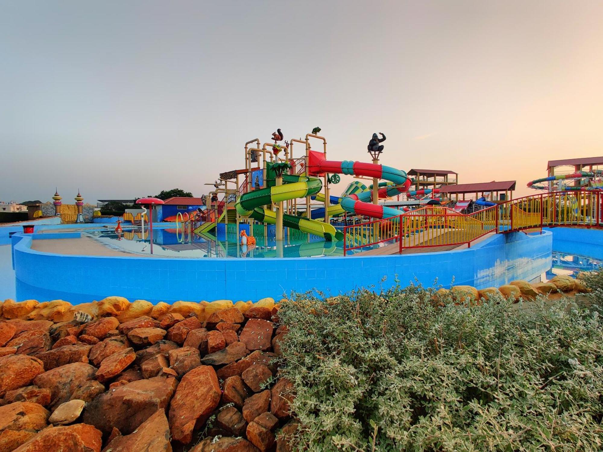 Wet N Wild Water Park & Resort Mendarda Εξωτερικό φωτογραφία