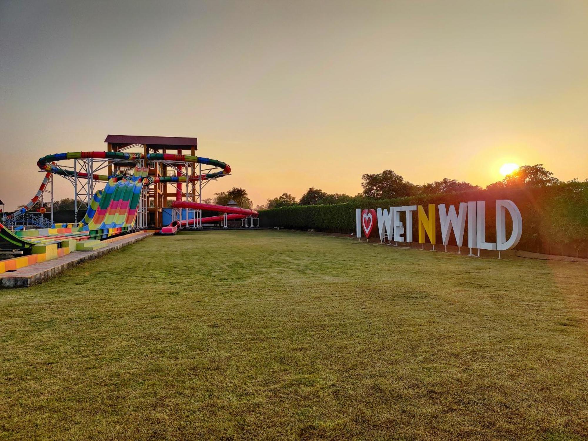 Wet N Wild Water Park & Resort Mendarda Εξωτερικό φωτογραφία